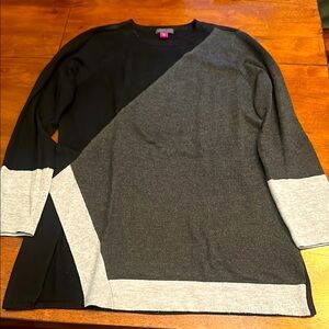 Women’s Black and Gray Sweater